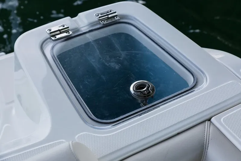 Slide: The Image of Boston Whaler 230 Outrage 2026 - 24