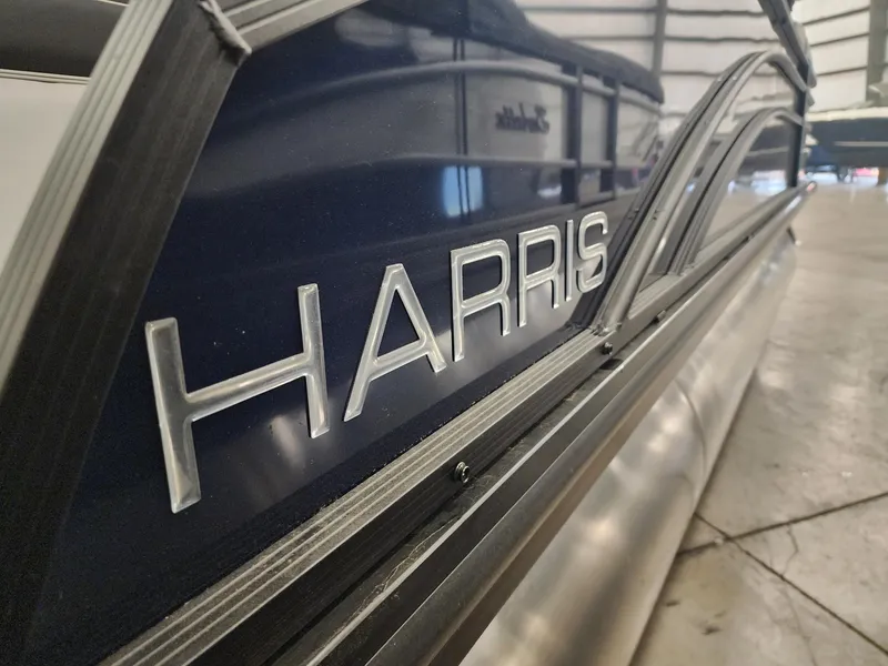 Slide: The Image of Harris Cruiser 210 2026 - 2