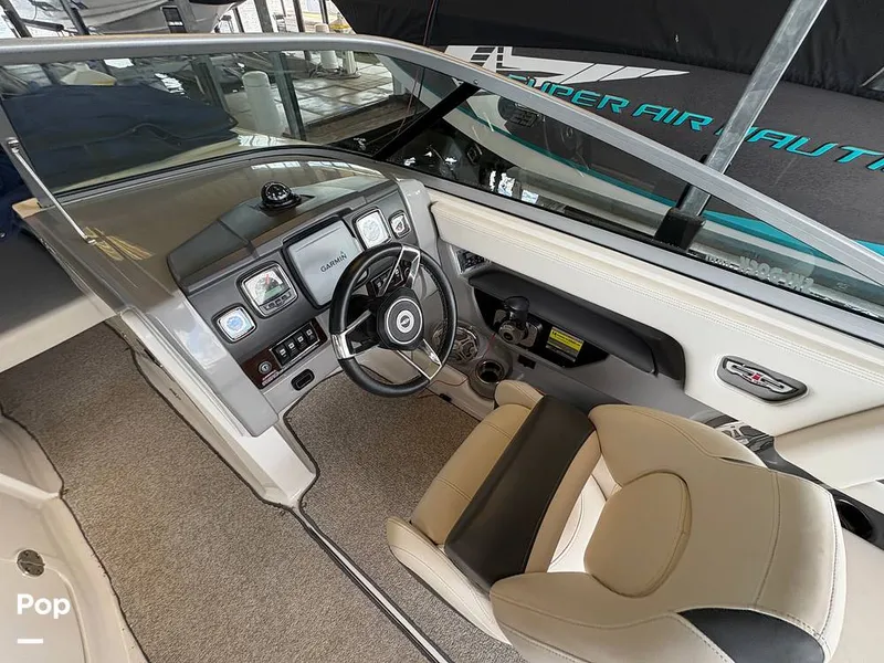 Slide: The Image of Captains Seat - 15802160