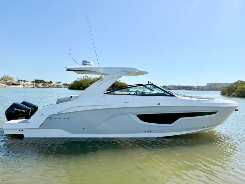 Slide: The Image of Cruisers 34 GLS Outboard 2026 - 2