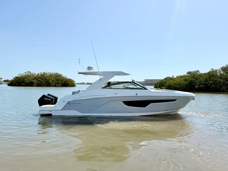 Slide: The Image of Cruisers 34 GLS Outboard 2026 - 35