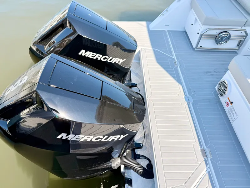 Slide: The Image of Cruisers 34 GLS Outboard 2026 - 36