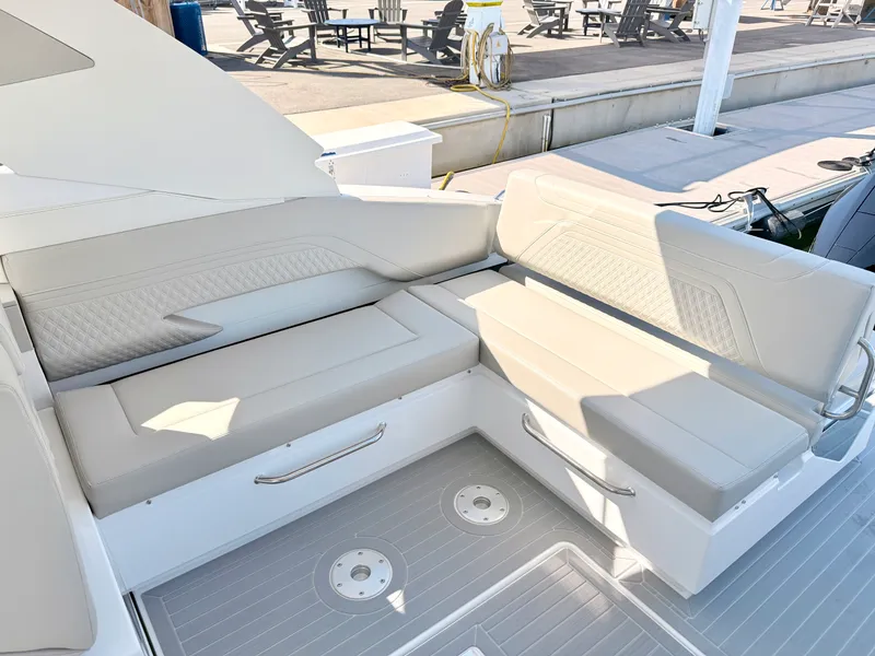 Slide: The Image of Cruisers 34 GLS Outboard 2026 - 46