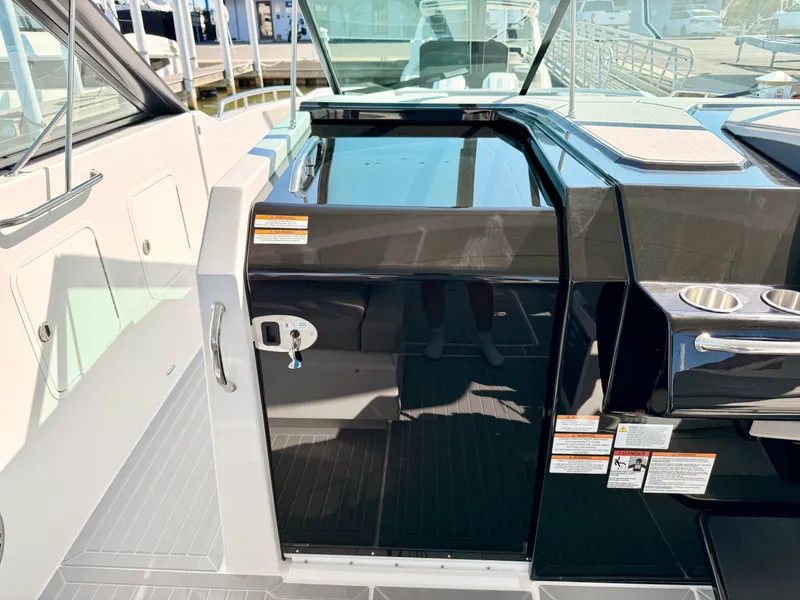 Slide: The Image of Cruisers 34 GLS Outboard 2026 - 57