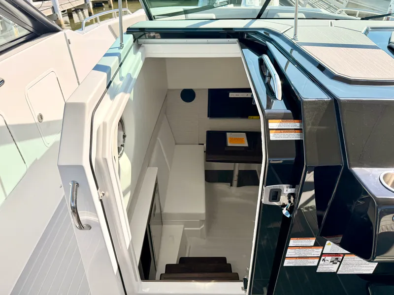 Slide: The Image of Cruisers 34 GLS Outboard 2026 - 58