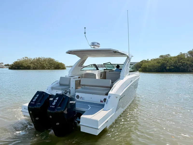 Slide: The Image of Cruisers 34 GLS Outboard 2026 - 7