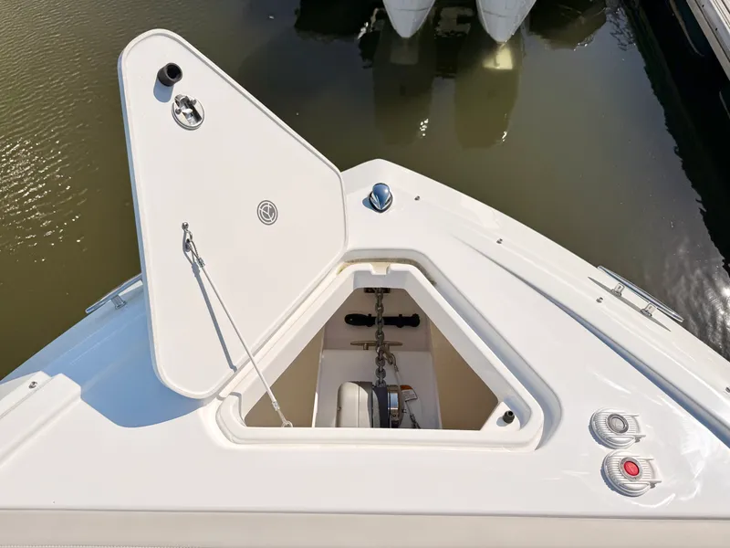 Slide: The Image of Cruisers 34 GLS Outboard 2026 - 75