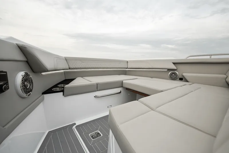 Slide: The Image of Cruisers Yachts 34 GLS Outboard 2026 - 127