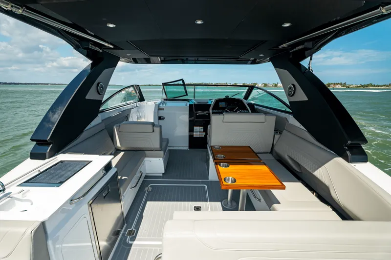 Slide: The Image of Cruisers Yachts 34 GLS Outboard 2026 - 146