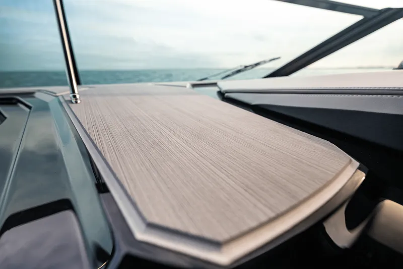 Slide: The Image of Cruisers Yachts 34 GLS Outboard 2026 - 7