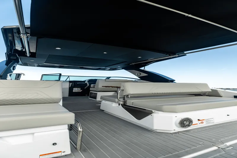 Slide: The Image of Cruisers Yachts 34 GLS Outboard 2026 - 75