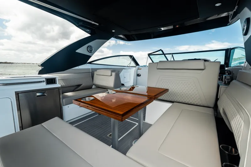 Slide: The Image of Cruisers Yachts 34 GLS Outboard 2026 - 79