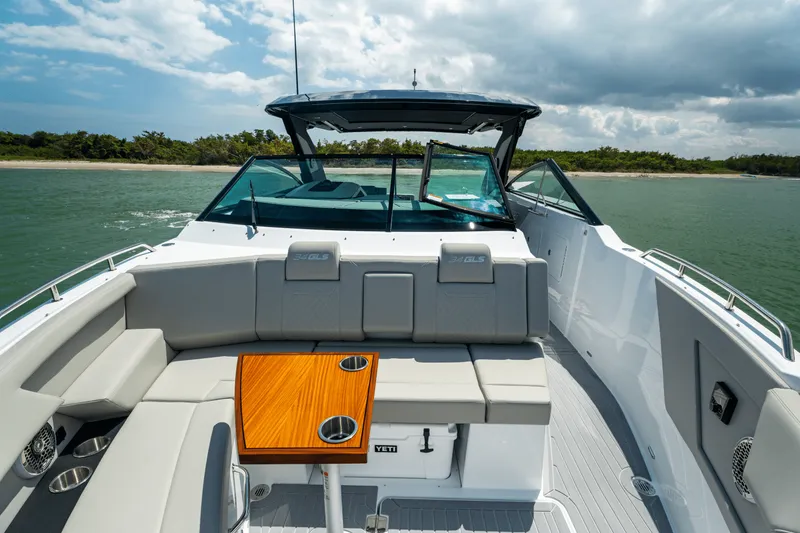 Slide: The Image of Cruisers Yachts 34 GLS Outboard 2026 - 96