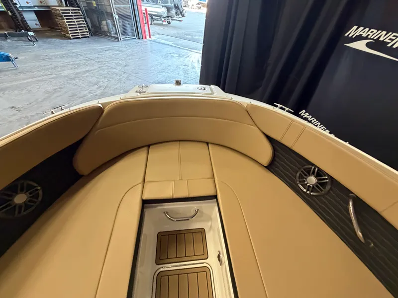 Slide: The Image of Sea Ray SPX 230 2024 - 34