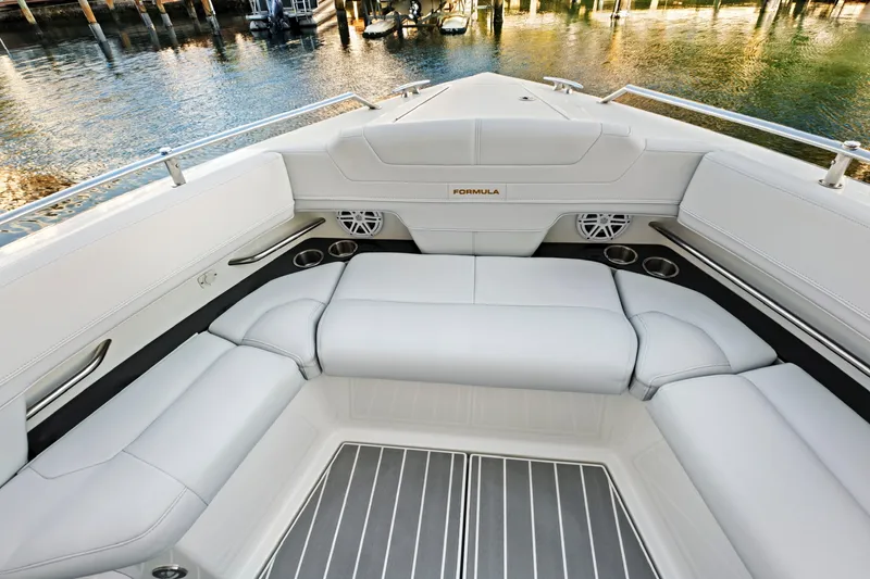 Slide: The Image of Formula 430 CROSSOVER 2019 - 11