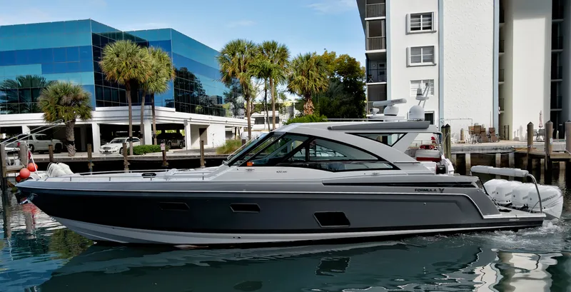 Slide: The Image of Formula 430 CROSSOVER 2019 - 2