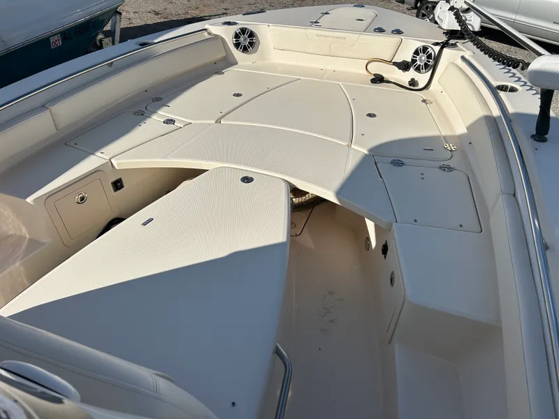 Slide: The Image of Grady-White 281 COASTAL EXPLORER 2023 - 12