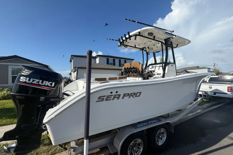 Slide: The Image of Sea Pro 259 Center Console 2019 - 20
