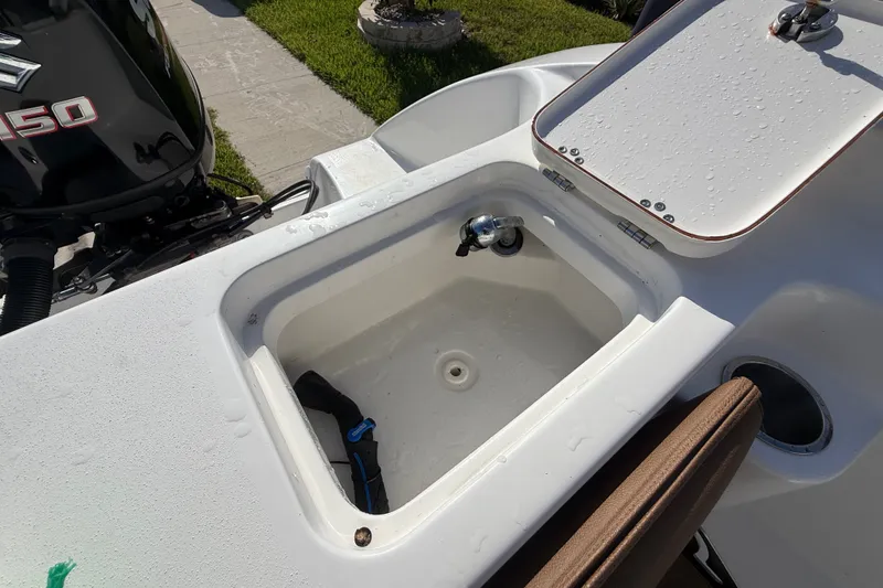 Slide: The Image of Sea Pro 259 Center Console 2019 - 94