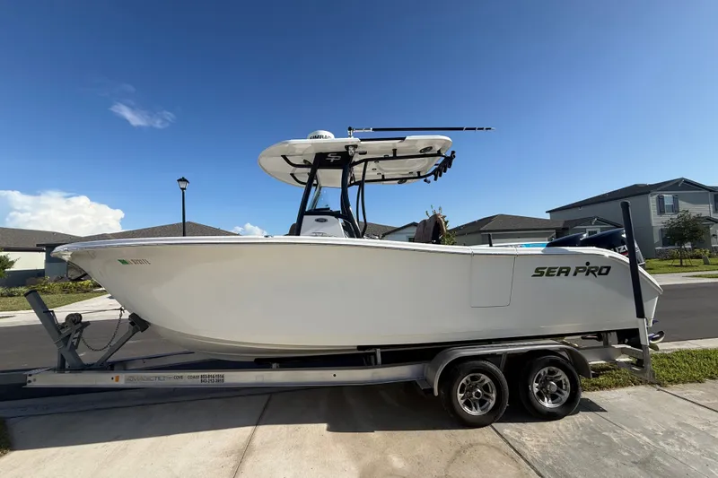 Slide: The Image of Sea Pro 259 Center Console 2019 - 9