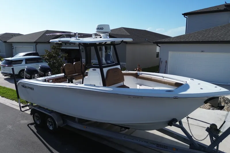 Slide: The Image of Sea Pro 259 Center Console 2019 - 4