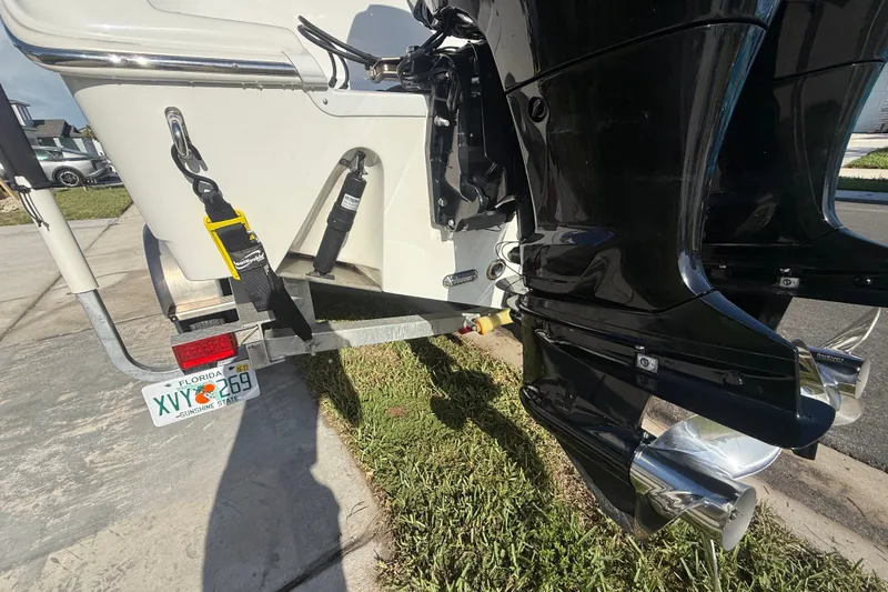 Slide: The Image of Sea Pro 259 Center Console 2019 - 12
