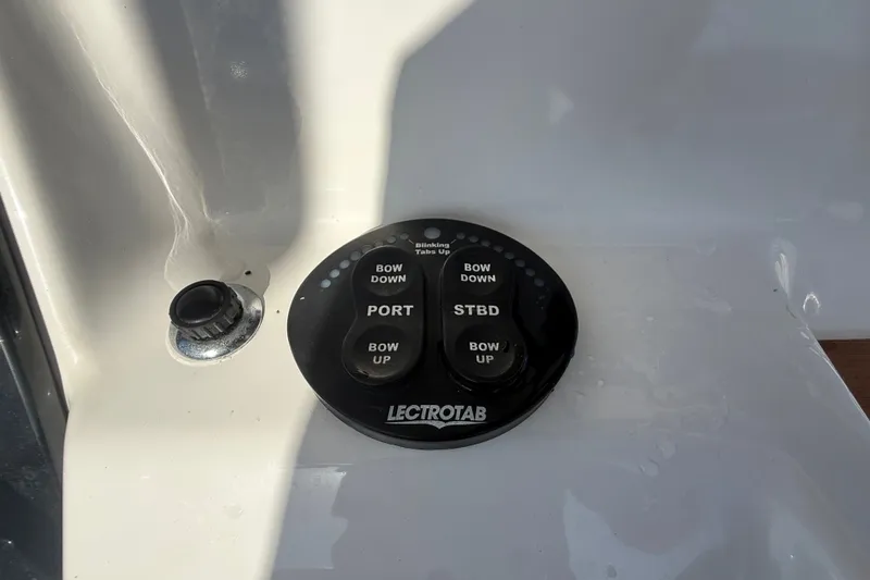 Slide: The Image of Sea Pro 259 Center Console 2019 - 40
