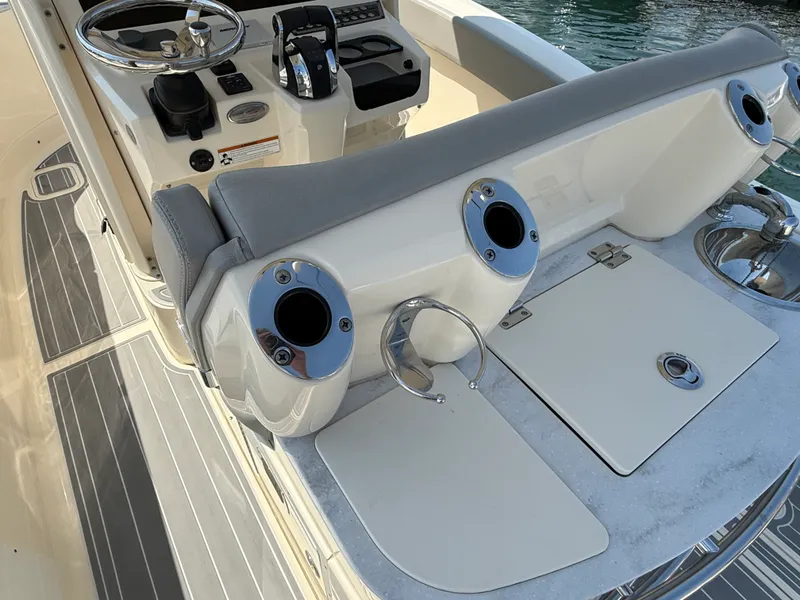 Slide: The Image of Scout 277 LXF 2020 - 18