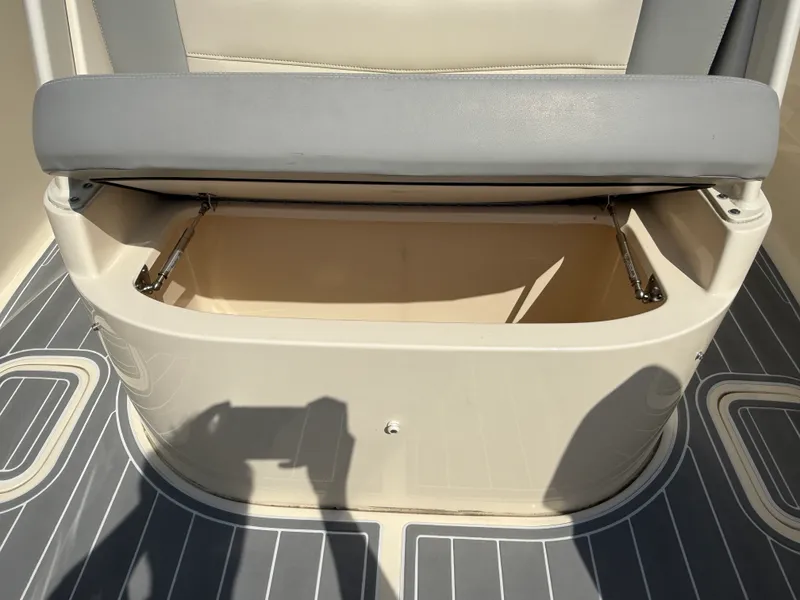 Slide: The Image of Scout 277 LXF 2020 - 24