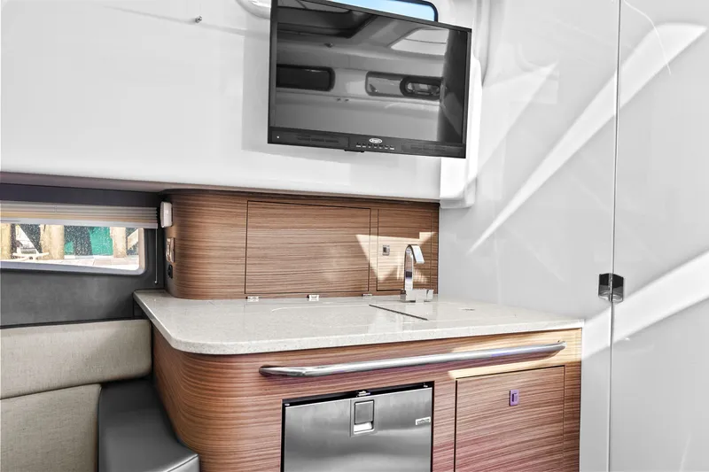 Slide: The Image of Boston Whaler 420 Outrage 2022 - 25