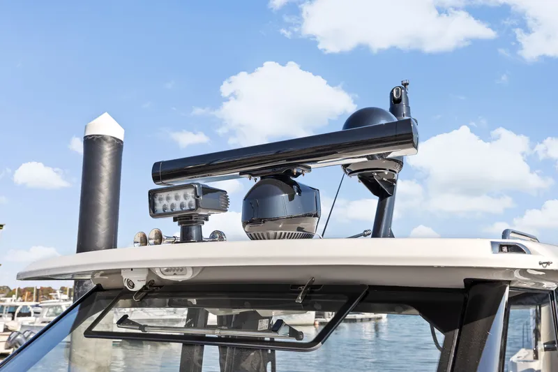 Slide: The Image of Boston Whaler 420 Outrage 2022 - 37