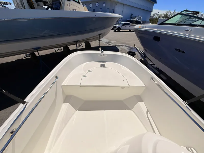 Slide: The Image of Boston Whaler 150 Super Sport 2018 - 11