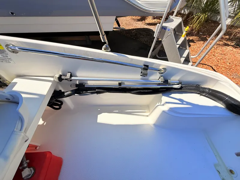 Slide: The Image of Boston Whaler 150 Super Sport 2018 - 12