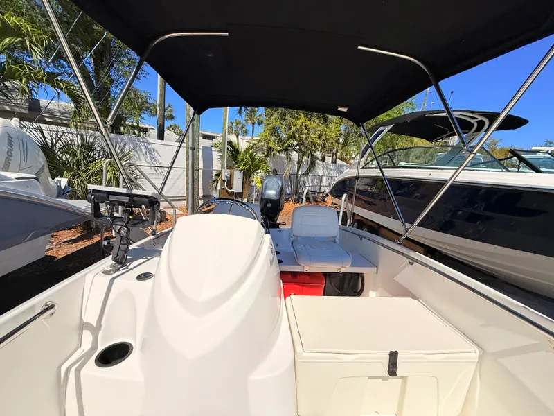 Slide: The Image of Boston Whaler 150 Super Sport 2018 - 14