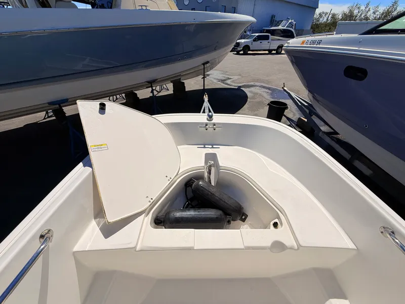 Slide: The Image of Boston Whaler 150 Super Sport 2018 - 16