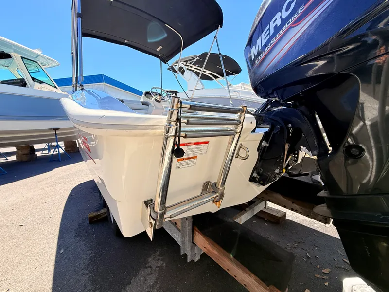 Slide: The Image of Boston Whaler 150 Super Sport 2018 - 22