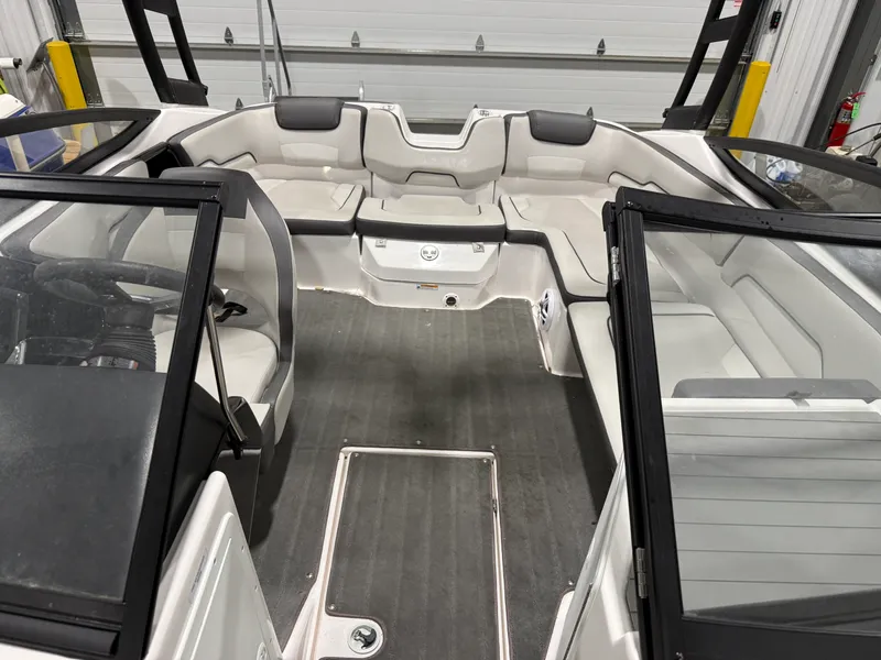 Slide: The Image of Yamaha AR190 2023 - 3