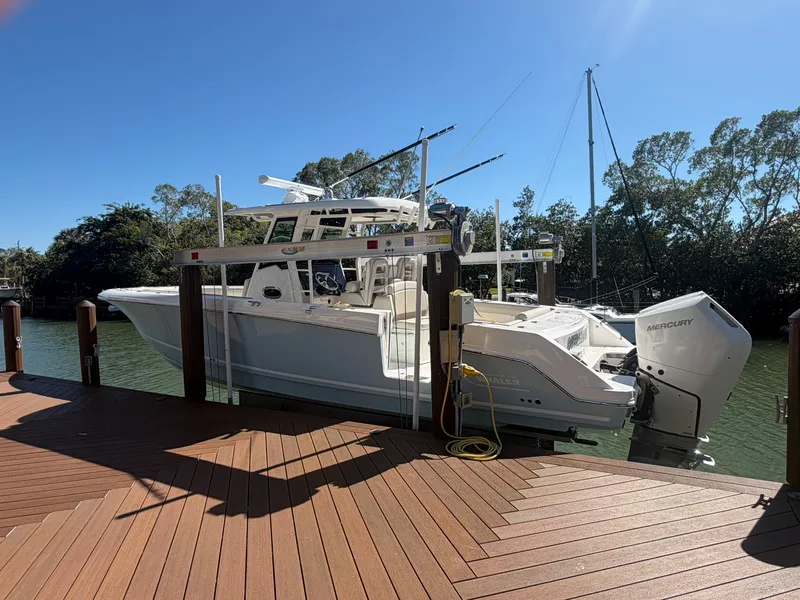 Slide: The Image of Boston Whaler 330 OUTRAGE 2024 - 2