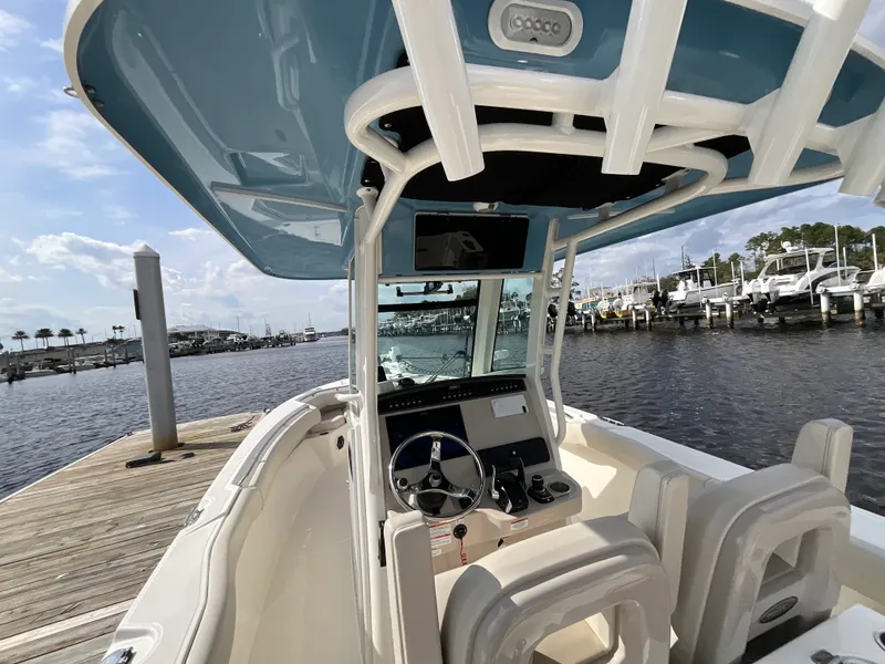 Slide: The Image of Boston Whaler 280 Outrage 2024 - 20