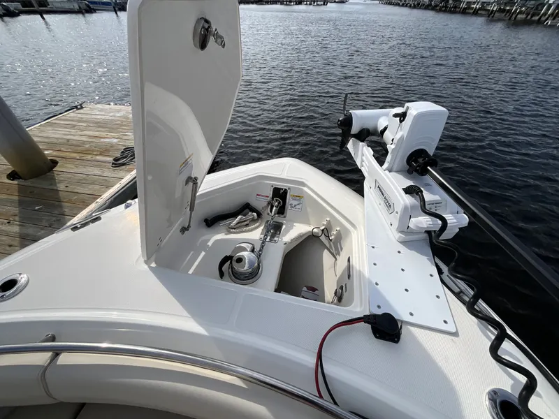 Slide: The Image of Boston Whaler 280 Outrage 2024 - 24