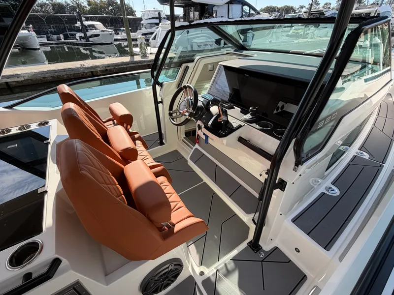 Slide: The Image of Saxdor 320 GTO 2025 - 17