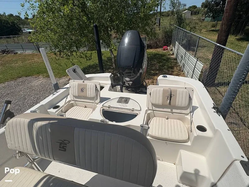 Slide: The Image of Filp Down Passenger Seats/aquarium Well - 15727699
