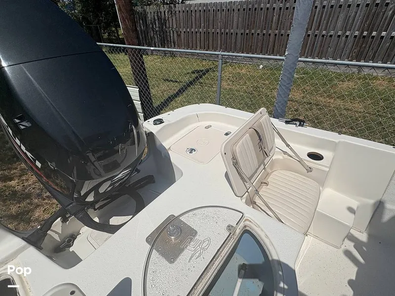 Slide: The Image of Filp Down Passenger Seats/aquarium Well - 15727707