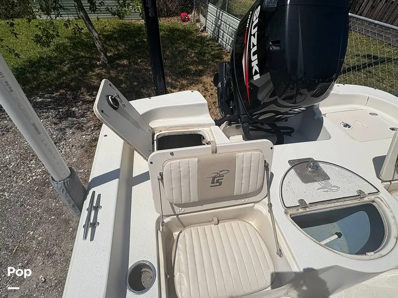 Slide: The Image of Filp Down Passenger Seats/aquarium Well/compartment Storage - 15727710