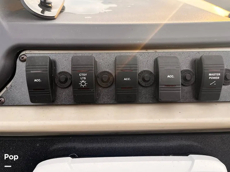 Slide: The Image of Sweetwater SW 2086 2022 - 16072121