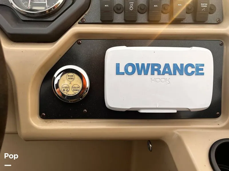 Slide: The Image of Sweetwater SW 2086 2022 - 16072122