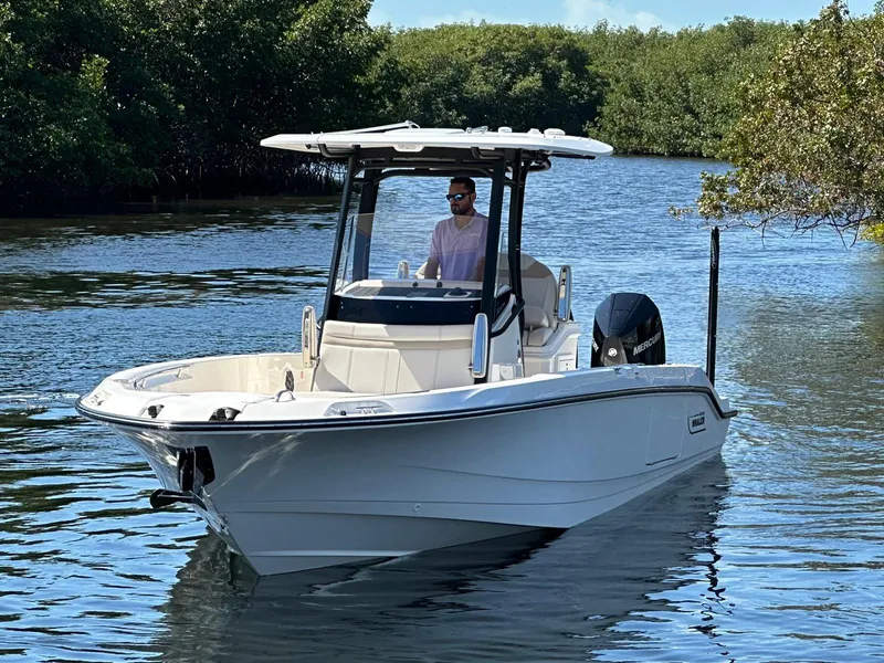 Slide: The Image of Boston Whaler 280 Dauntless 2026 - 2