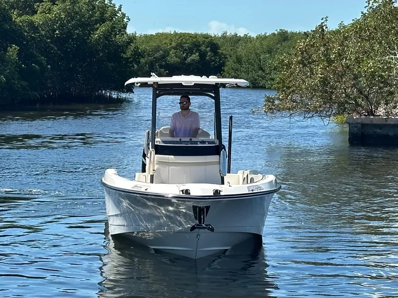 Slide: The Image of Boston Whaler 280 Dauntless 2026 - 3
