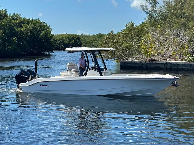 Slide: The Image of Boston Whaler 280 Dauntless 2026 - 6