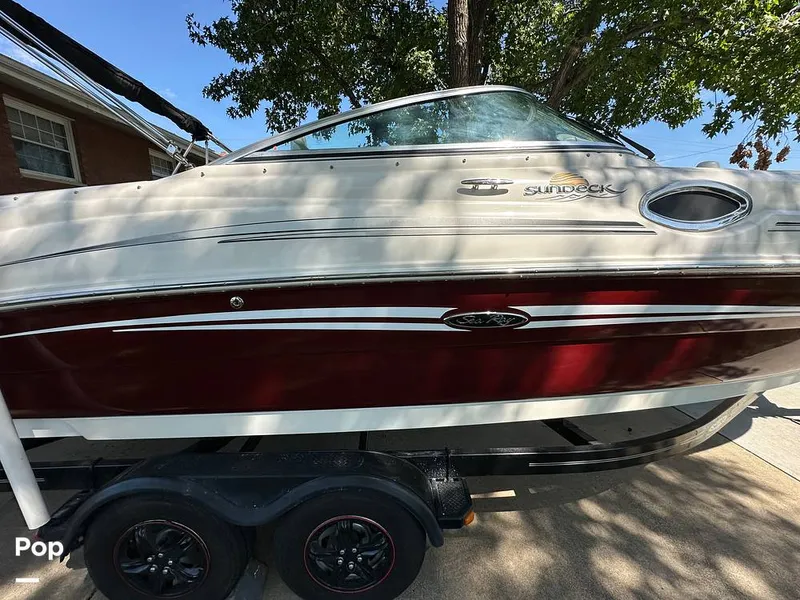 Slide: The Image of Sea Ray 240 Sundeck 2007 - 15814452